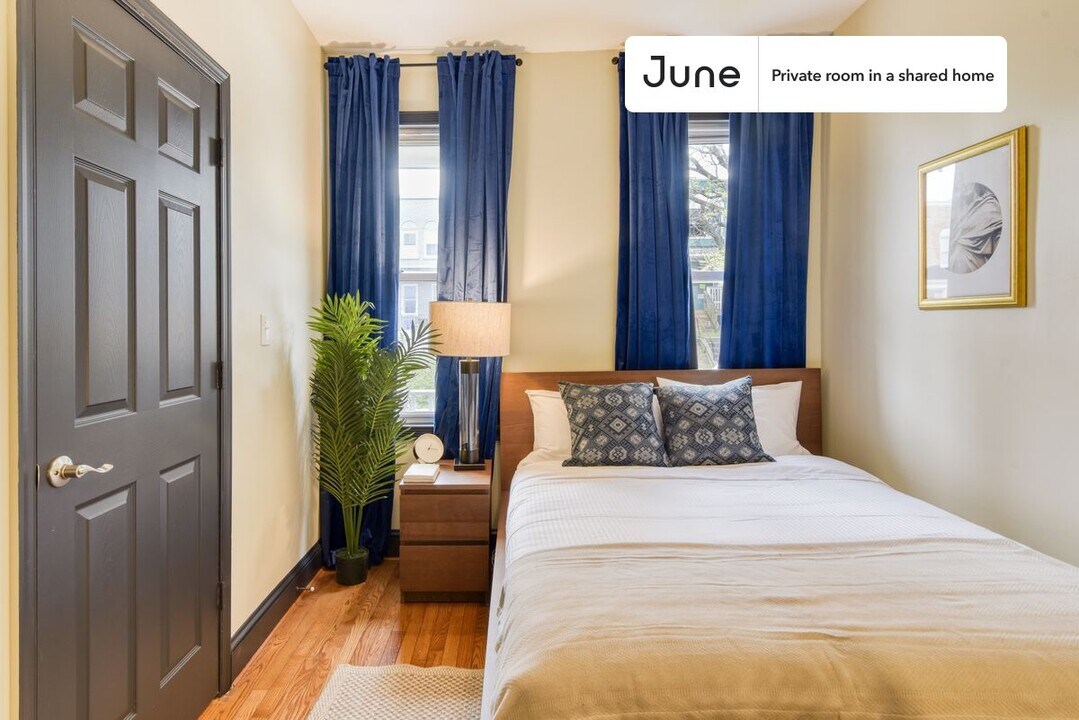 764 Columbia Rd NW in Washington, DC - Building Photo