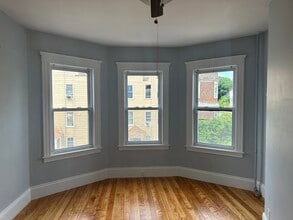 90 Vernon St, Unit 1 in Worcester, MA - Building Photo - Building Photo