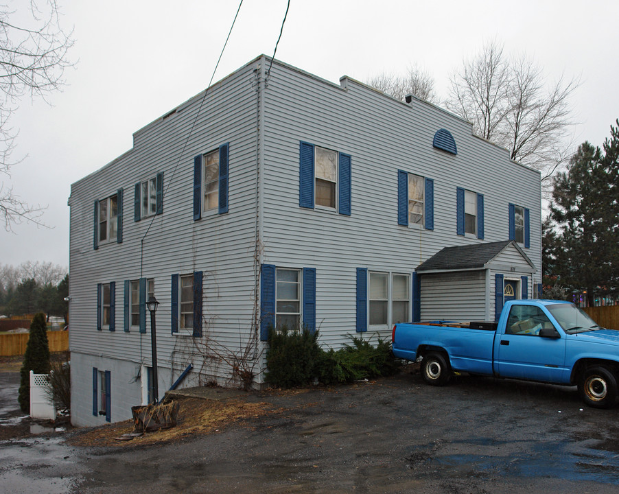 1688 Western Ave in Albany, NY - Building Photo