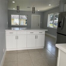 357 Phippen Waiters Rd-Unit -1-2 in Dania Beach, FL - Building Photo - Building Photo