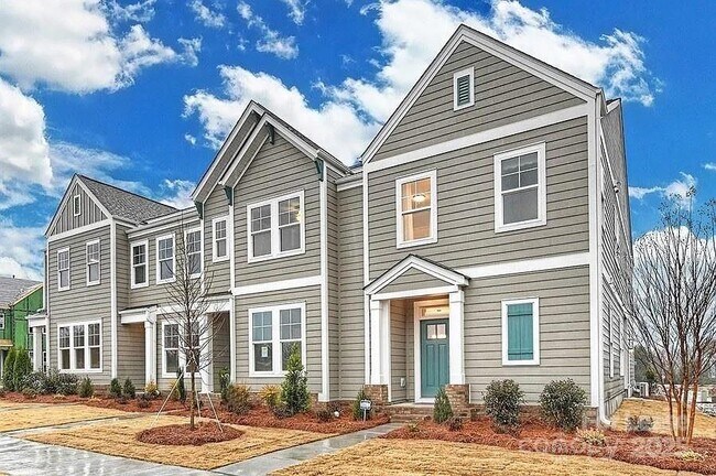 226 Johnston Dr in Pineville, NC - Building Photo - Building Photo