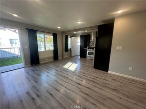 253 E 14th St, Unit 14A3 in San Bernardino, CA - Building Photo - Building Photo