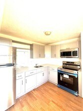 1401 NE 191st St in Miami, FL - Building Photo - Building Photo