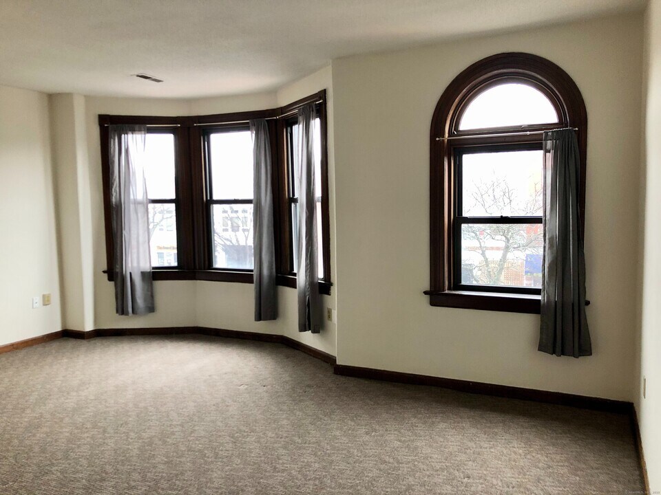 483 Main St in Middletown, CT - Foto de edificio