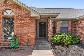 19 Alamosa Dr in Trophy Club, TX - Foto de edificio - Building Photo