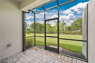 4316 Lemongrass Dr in Ft. Myers, FL - Building Photo - Building Photo