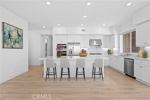 155 Baluster in Irvine, CA - Building Photo