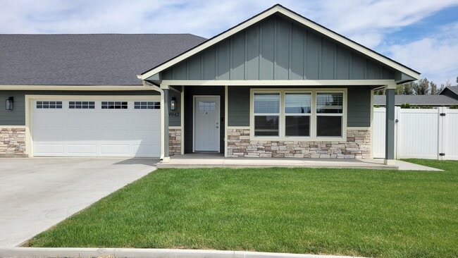 property at 9942 Morgan Rd NE