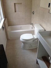 119 Pleasant St, Unit #3 in Gloucester, MA - Building Photo - Building Photo