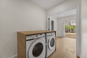 291 Kingsland Ave, Unit Floor 1 in Brooklyn, NY - Building Photo - Building Photo