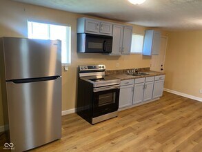 2249 Yandes St in Indianapolis, IN - Building Photo - Building Photo