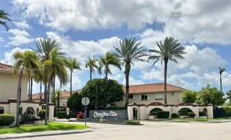 511 NW 82nd Ave, Unit 407 in Miami, FL - Building Photo