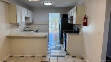 41 Wood Lake Dr in Middletown, NY - Building Photo - Building Photo