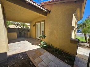 2334 Toulouse Cir in Corona, CA - Building Photo - Building Photo