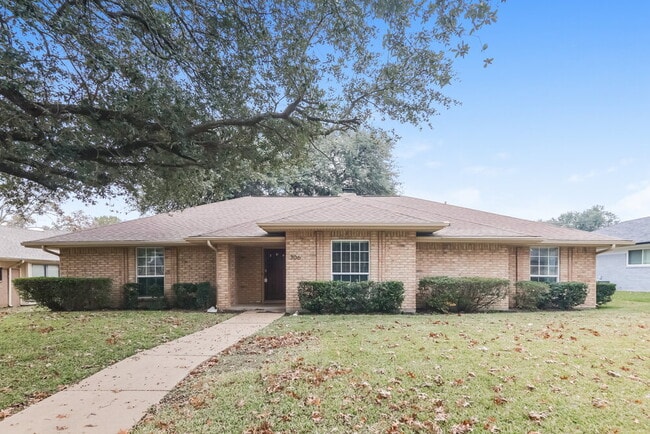 306 Cardinal Creek Dr