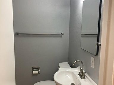 1811 Manzana Rd in Carlsbad, NM - Building Photo - Building Photo