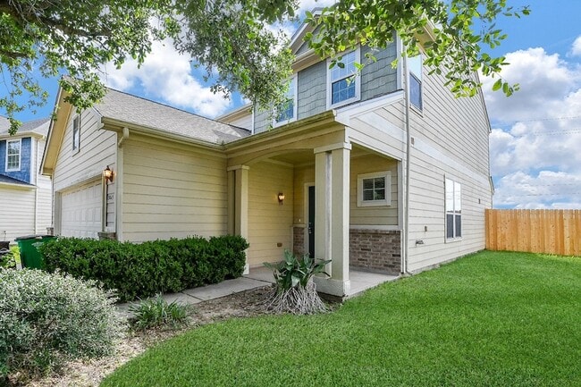 3043 Feather Green Trail
