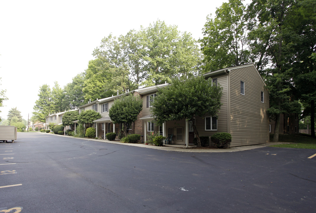 Creekwood Apartments in Garrettsville, OH - Building Photo