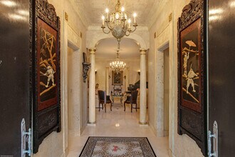 665 N Lake Wy in Palm Beach, FL - Foto de edificio - Building Photo