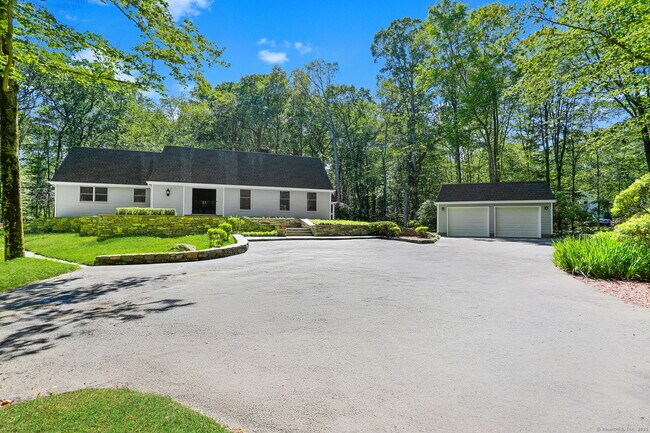 property at 82 Rilling Ridge