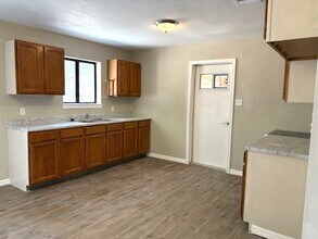 1504 5th St in Kerrville, TX - Building Photo - Building Photo