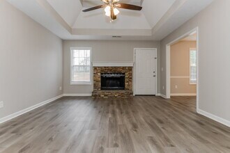 1395 Summer Lake Terrace SW in Loganville, GA - Building Photo - Building Photo