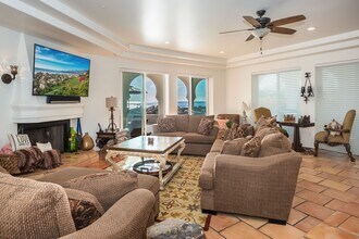 875 Sand Point Rd in Carpinteria, CA - Building Photo - Building Photo