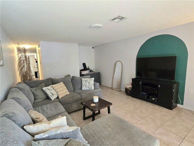 12020 Rock Brook Run in Ft. Myers, FL - Building Photo - Building Photo