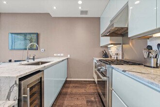 200 Congress Ave. in Austin, TX - Foto de edificio - Building Photo