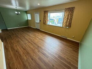 345 Hedges St in Lander, WY - Building Photo - Building Photo