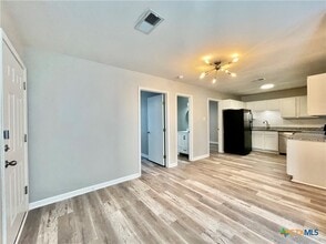 901 Allen St in San Marcos, TX - Building Photo - Building Photo