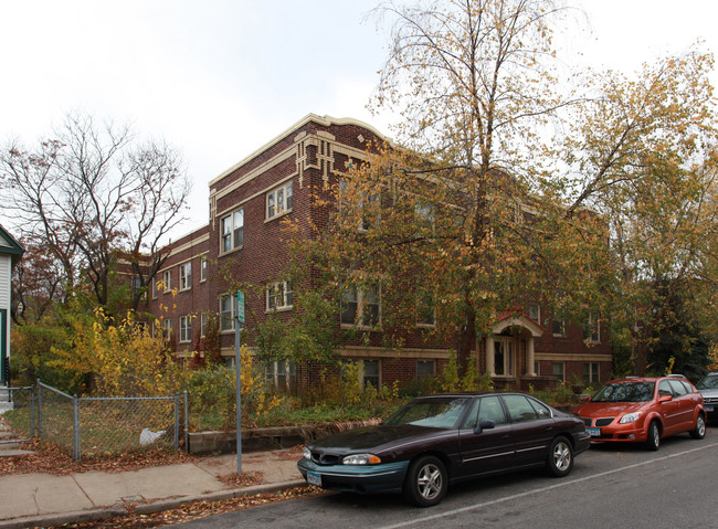 3718 Bryant Ave S in Minneapolis, MN - Building Photo - Building Photo