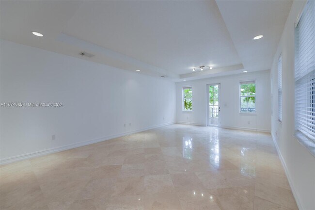 615 Santander Ave in Coral Gables, FL - Building Photo - Building Photo