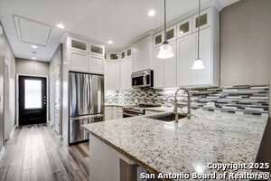 1303 Lombrano St in San Antonio, TX - Building Photo - Building Photo