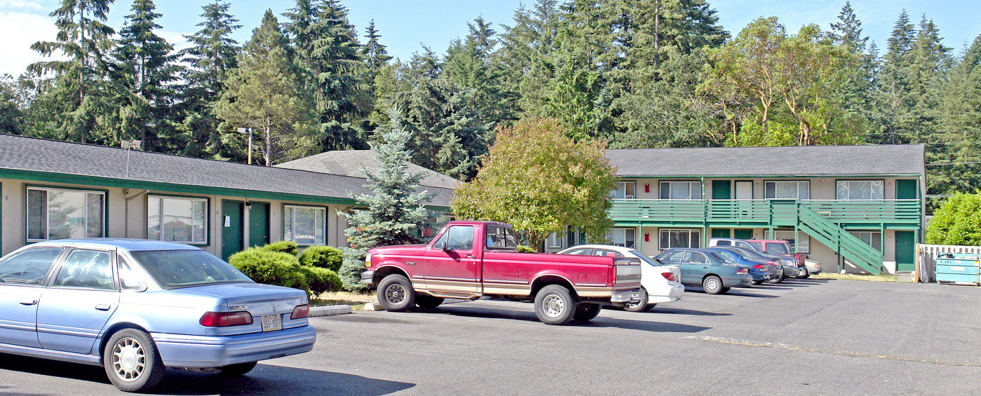 Emerald Village in Lakewood, WA - Foto de edificio