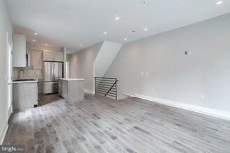 1013 S 20th St in Philadelphia, PA - Building Photo - Building Photo