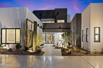 3135 E Palo Verde Dr in Phoenix, AZ - Building Photo - Building Photo