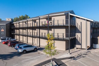 Riverbend Apartments in Missoula, MT - Building Photo - Building Photo
