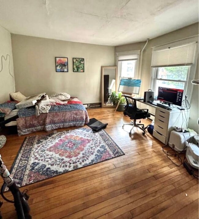 property at 405 E Johnson St