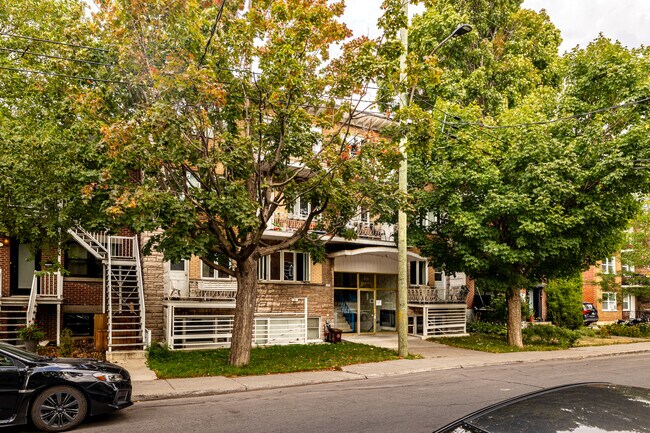 Appartements Annette in Montréal, QC - Building Photo - Primary Photo