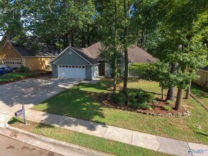 205 Jarrett Ln in Madison, AL - Building Photo - Building Photo