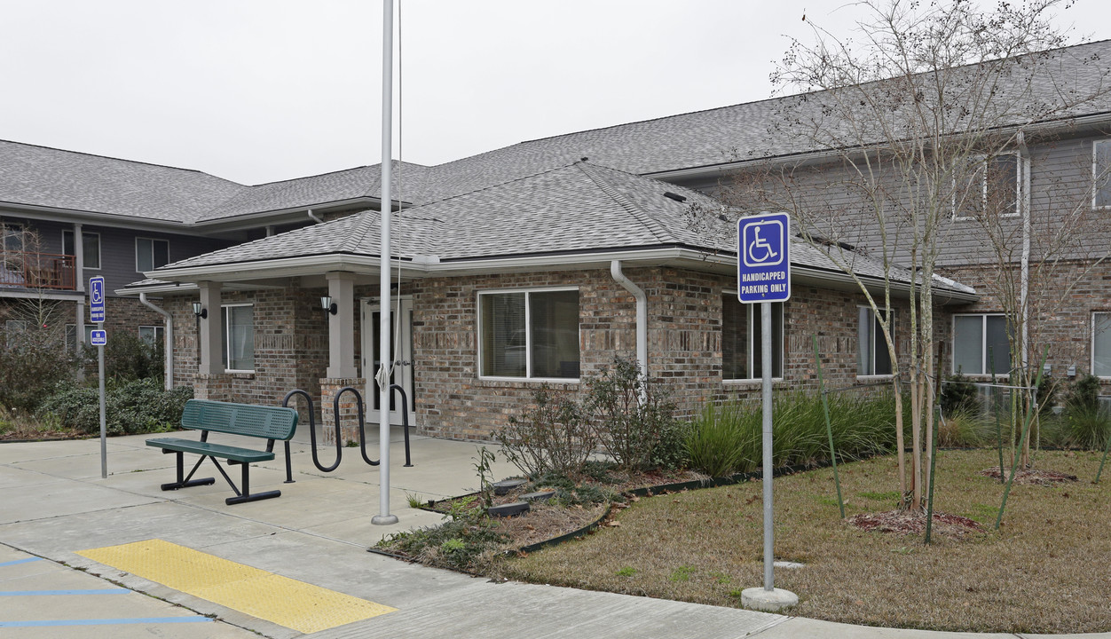 Hooper Springs - Senior Living in Baton Rouge, LA - Building Photo