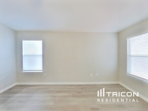 6614 Cougar Village in San Antonio, TX - Building Photo - Building Photo