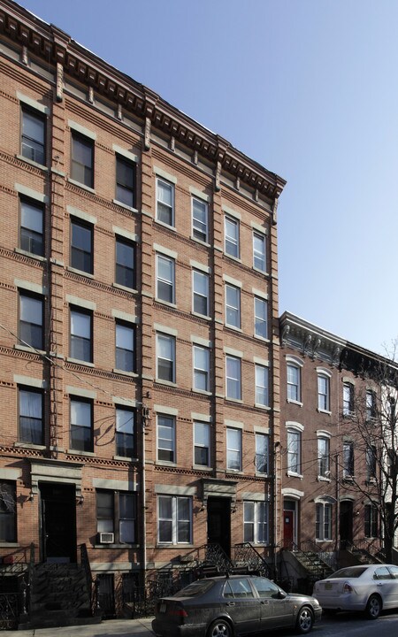 913 Garden St in Hoboken, NJ - Foto de edificio