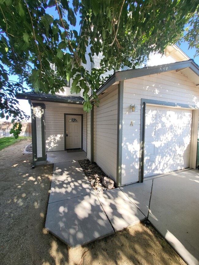 property at 296 Sweetwater Cir