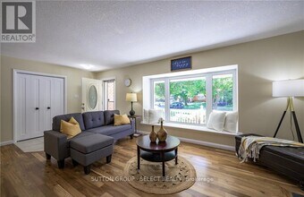 6 Kirkton Ct in London, ON - Building Photo - Building Photo