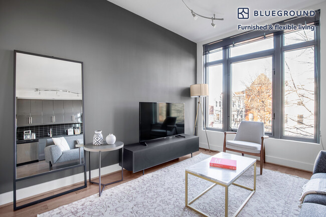 1328 14th St NW, Unit FL3-ID156 in Washington, DC - Building Photo - Building Photo