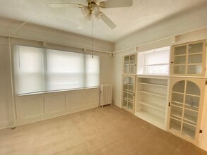 502 N Mclean St in Bloomington, IL - Building Photo - Building Photo