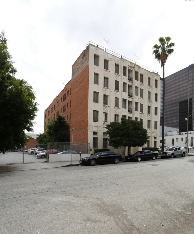 Mid Wilshire Plaza in Los Angeles, CA - Building Photo - Building Photo