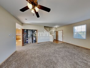 39861 Waterloo Dr in Beach Park, IL - Foto de edificio - Building Photo